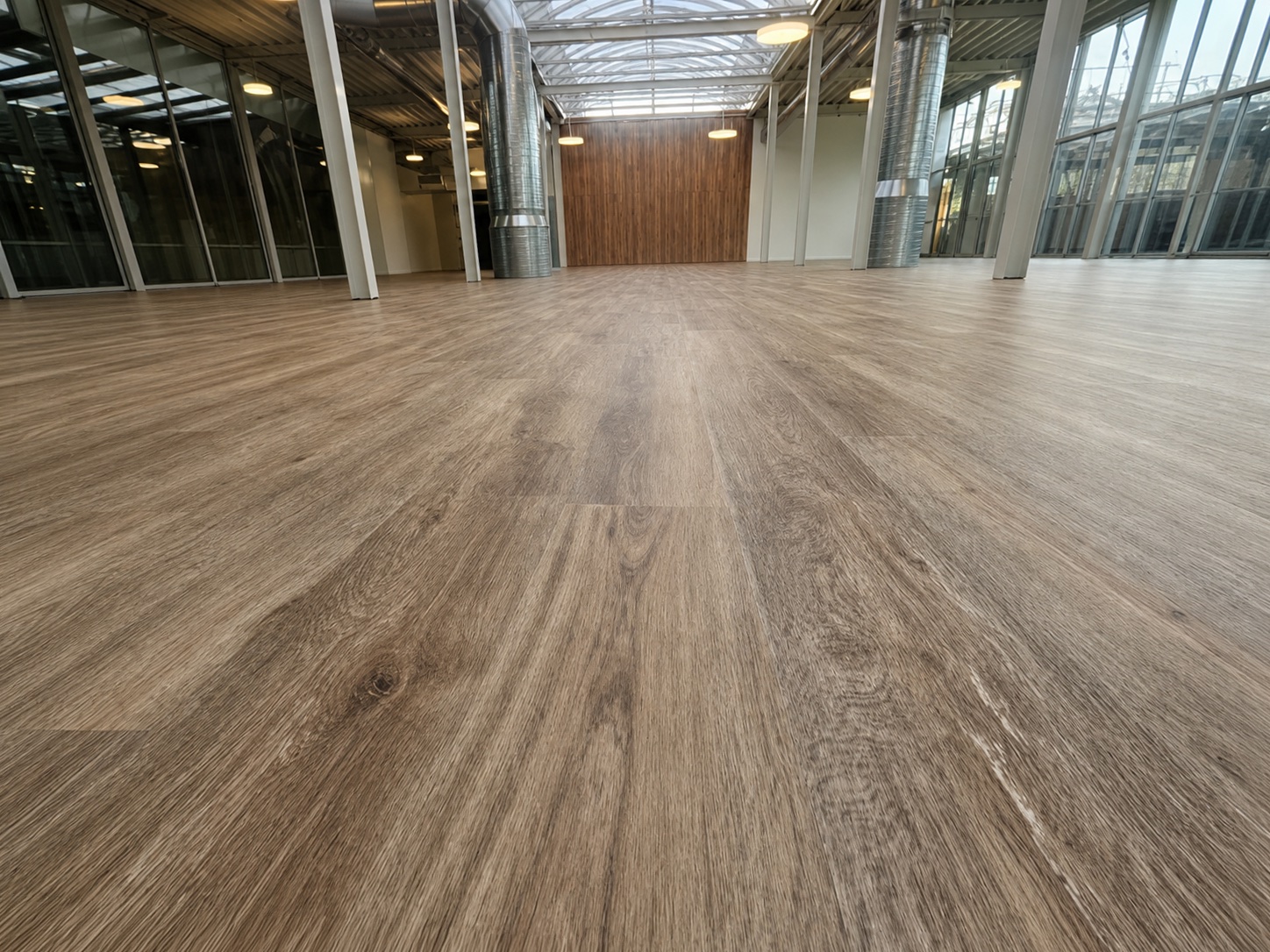 LVT-Boden auf einer Gewerbefläche