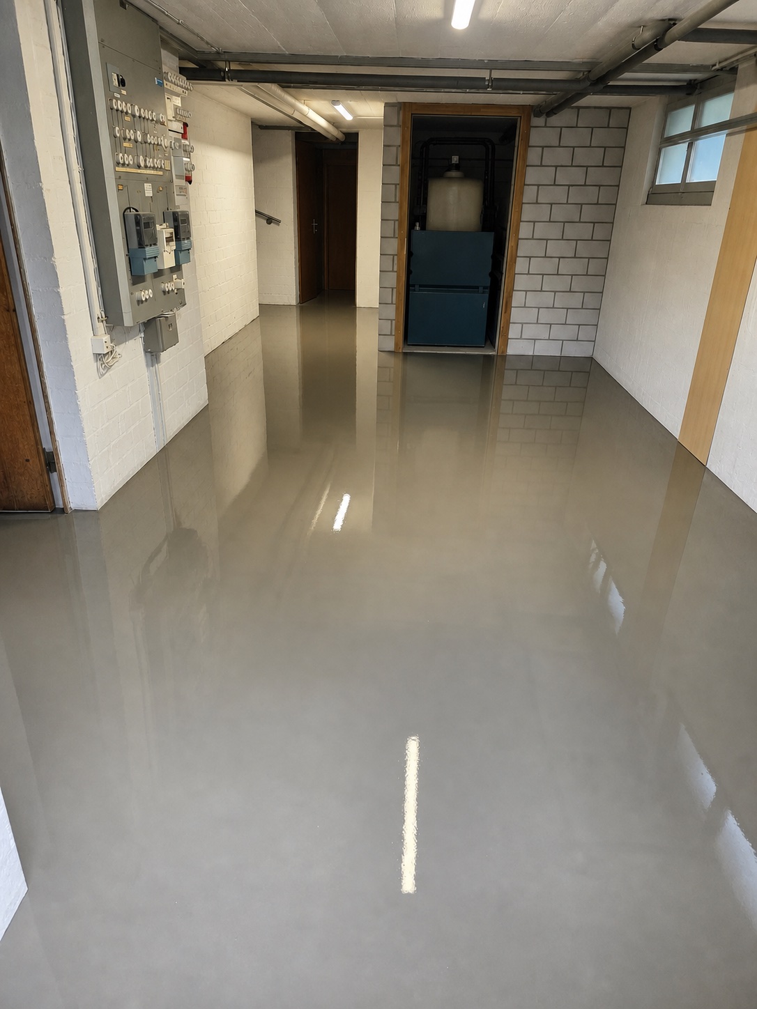 Technikraum mit Epoxidharzbeschichtung